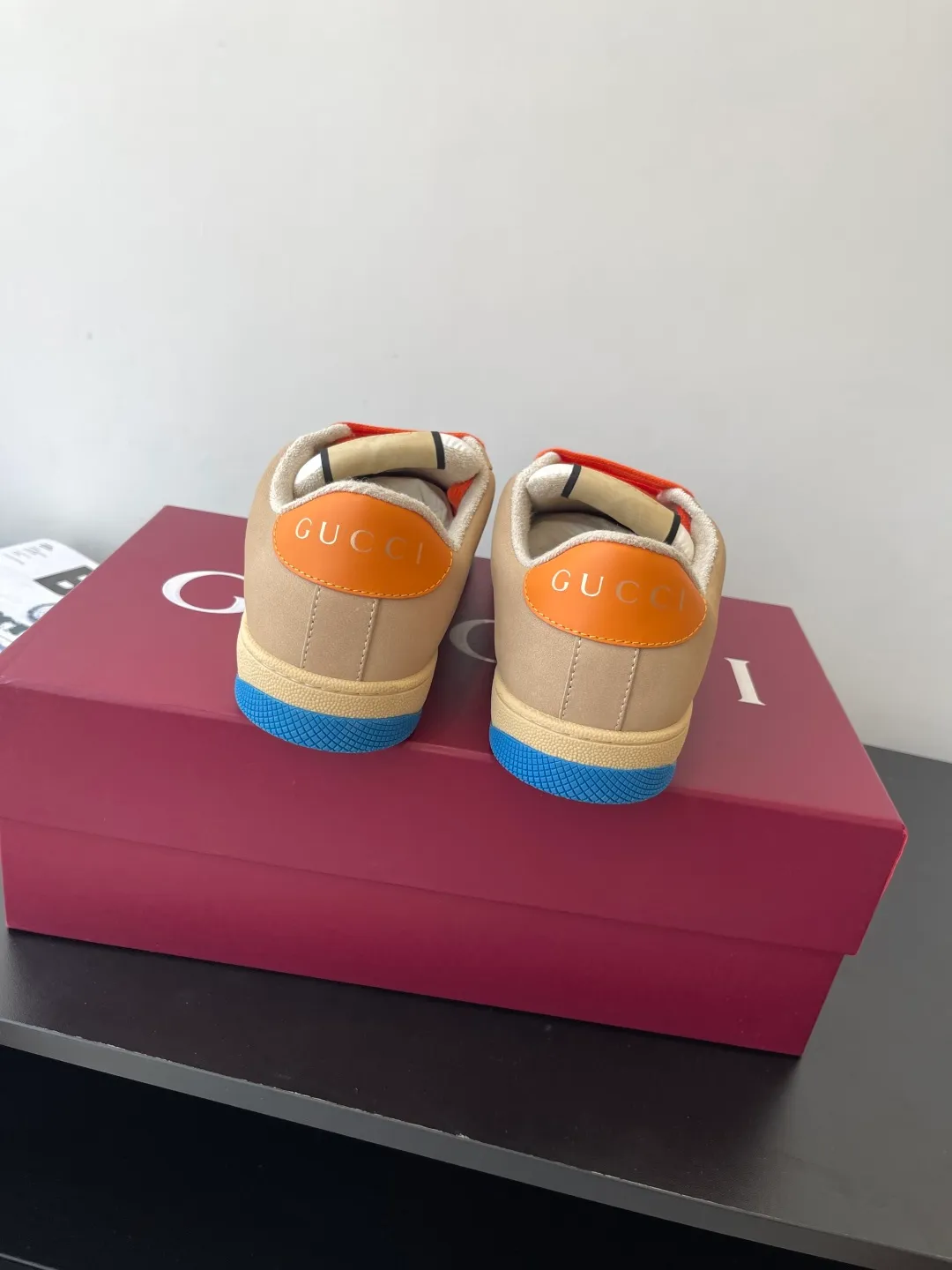 👟👟Ex-factory price 600👟👟 Gucci newly upgraded small dirty shoes for couples GG series old casual small dirty shoes catwalk style original development and purchase level version Metal double G crystal cylindrical logo Gucci original pattern ribbon Exclusive color rubbed cowhide fabric original terry cloth is delicate, soft and more comfortable and breathable Private molded two-color original TPU outsole (lower layer is wider, upper layer is narrower) Code number: 35-44